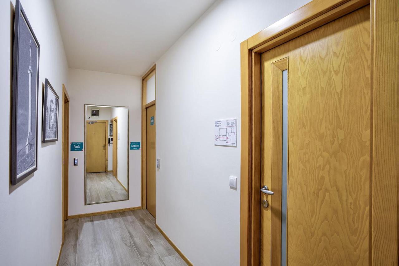 Booking Apartments Belgrado Buitenkant foto