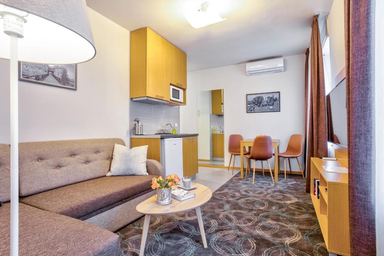 Booking Apartments Belgrado Buitenkant foto