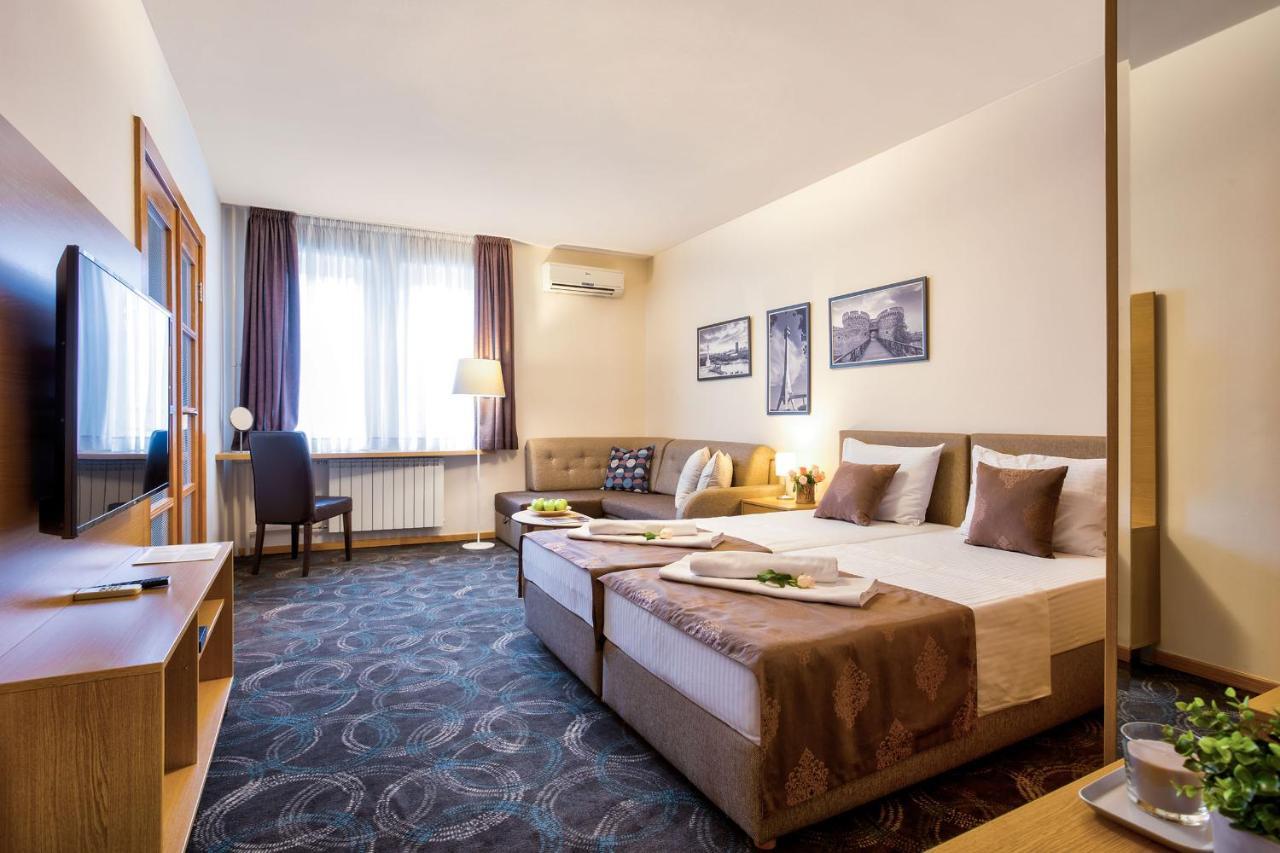 Booking Apartments Belgrado Buitenkant foto